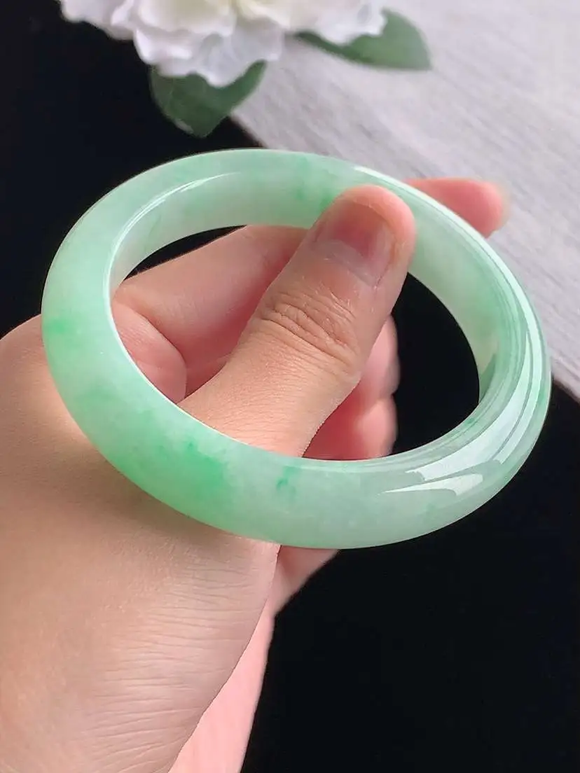 a货翡翠老坑冰种飘绿正装正圈手镯55-56圈口  尺寸55.2×11.3×8.8mm 重量59.18g 1101