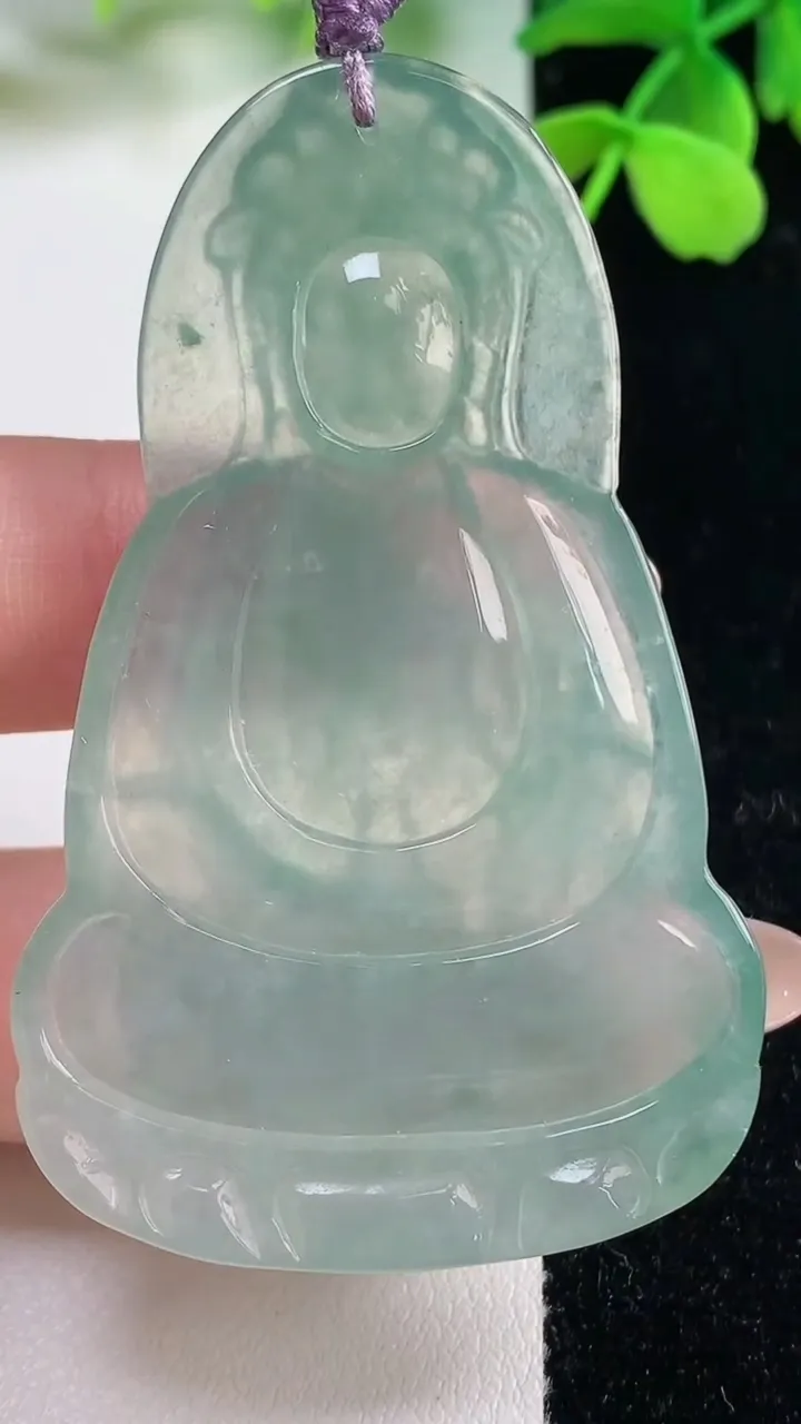 天然A货翡翠观音菩萨吊坠，尺寸60.6-37.6-5.5，重量:22.11g
11月2日