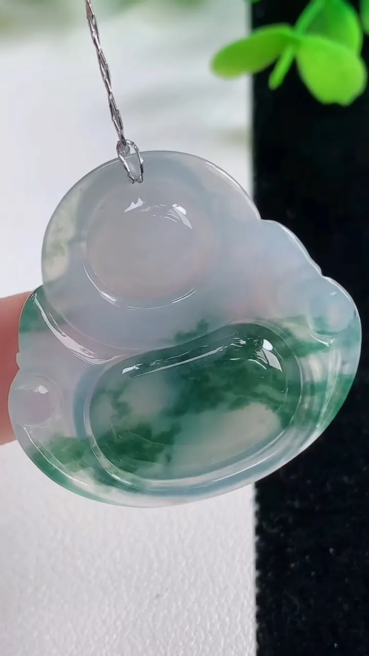 天然A货翡翠种飘花佛公吊坠，尺寸31.6-32.5-6.6，重量:9.25g
11月2日