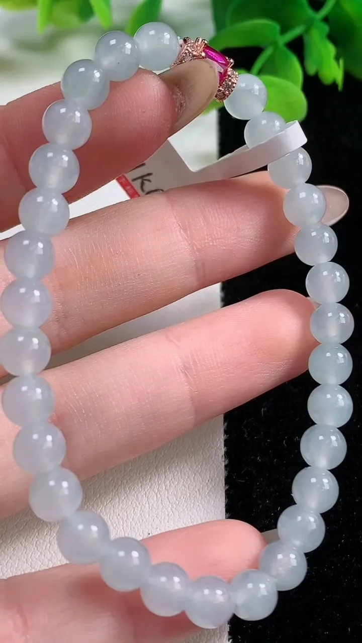 天然A货翡翠种白冰圆珠手串，尺寸6-30颗，重量:12.90g11月2日
工厂直销收藏佳品,种好水足