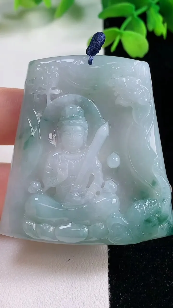 天然A货翡翠冰种飘花普贤菩萨吊坠，尺寸50-45.5-5.6，重量:25.97g
11月2日