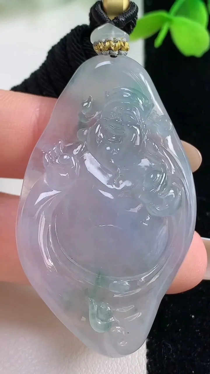 天然A货翡翠种紫罗兰飘花财神爷吊坠，尺寸51.4-31.8-11.8，重量:25.15g
11月2日