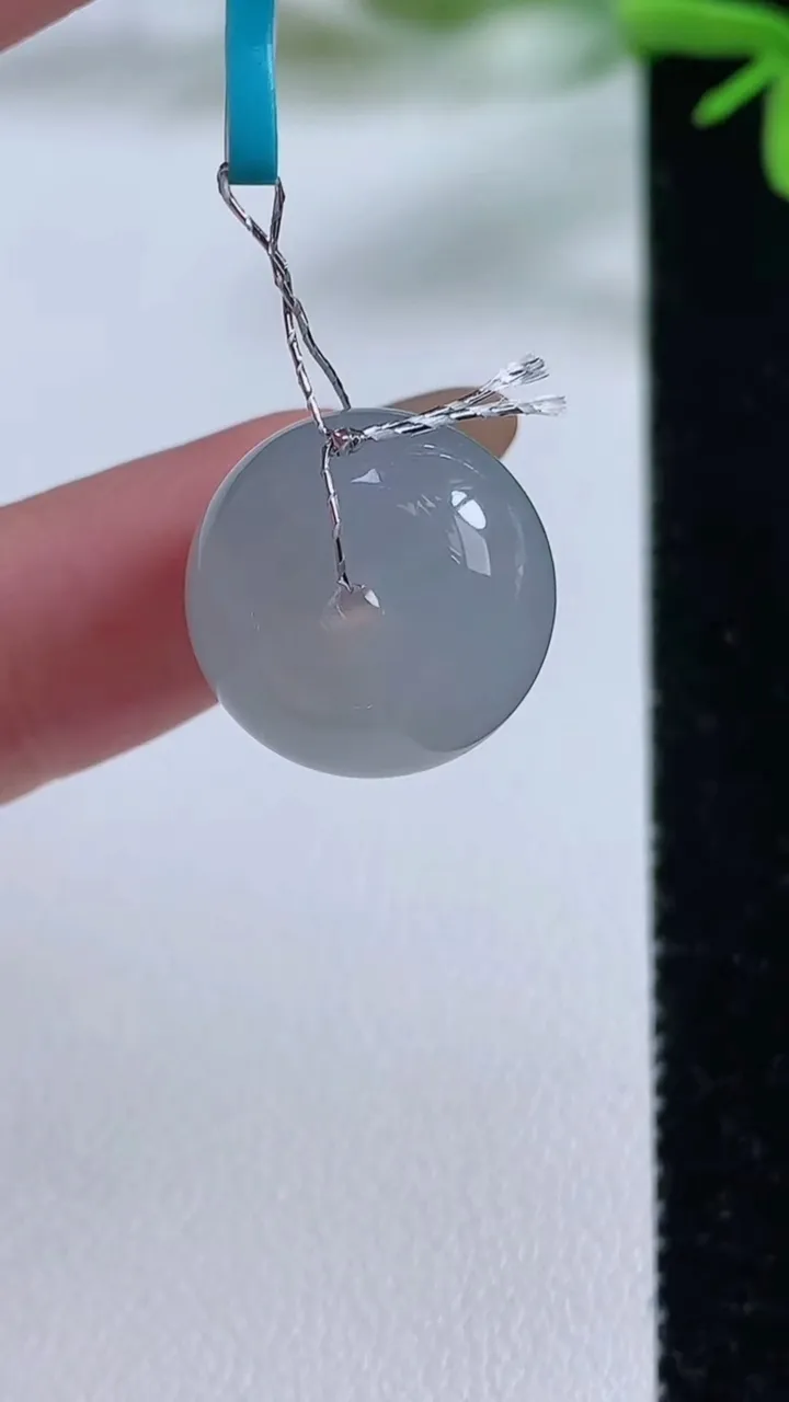 天然A货翡翠冰种紫罗兰路路通吊坠，尺寸16.2-11.4，重量:6.62g
11月3日