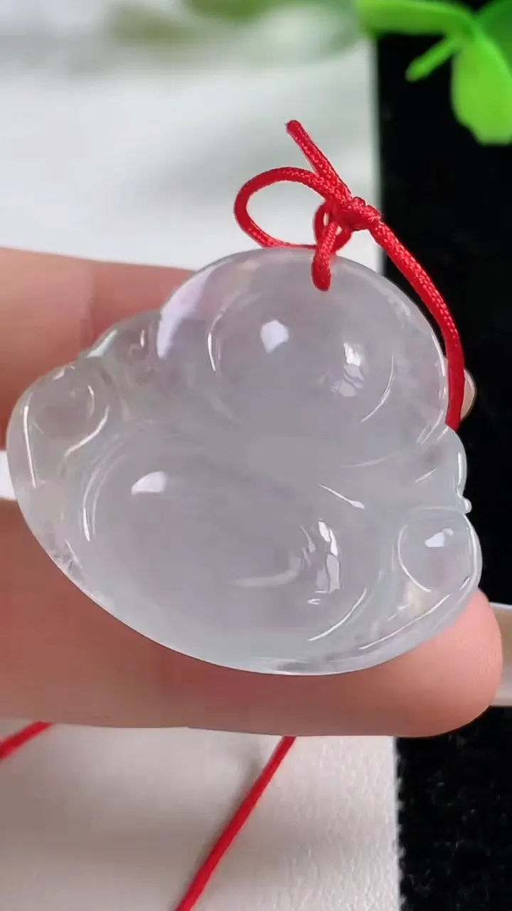 天然A货翡翠佛公吊坠，尺寸32.3-34.7-6.5，重量:10.98g
11月3日