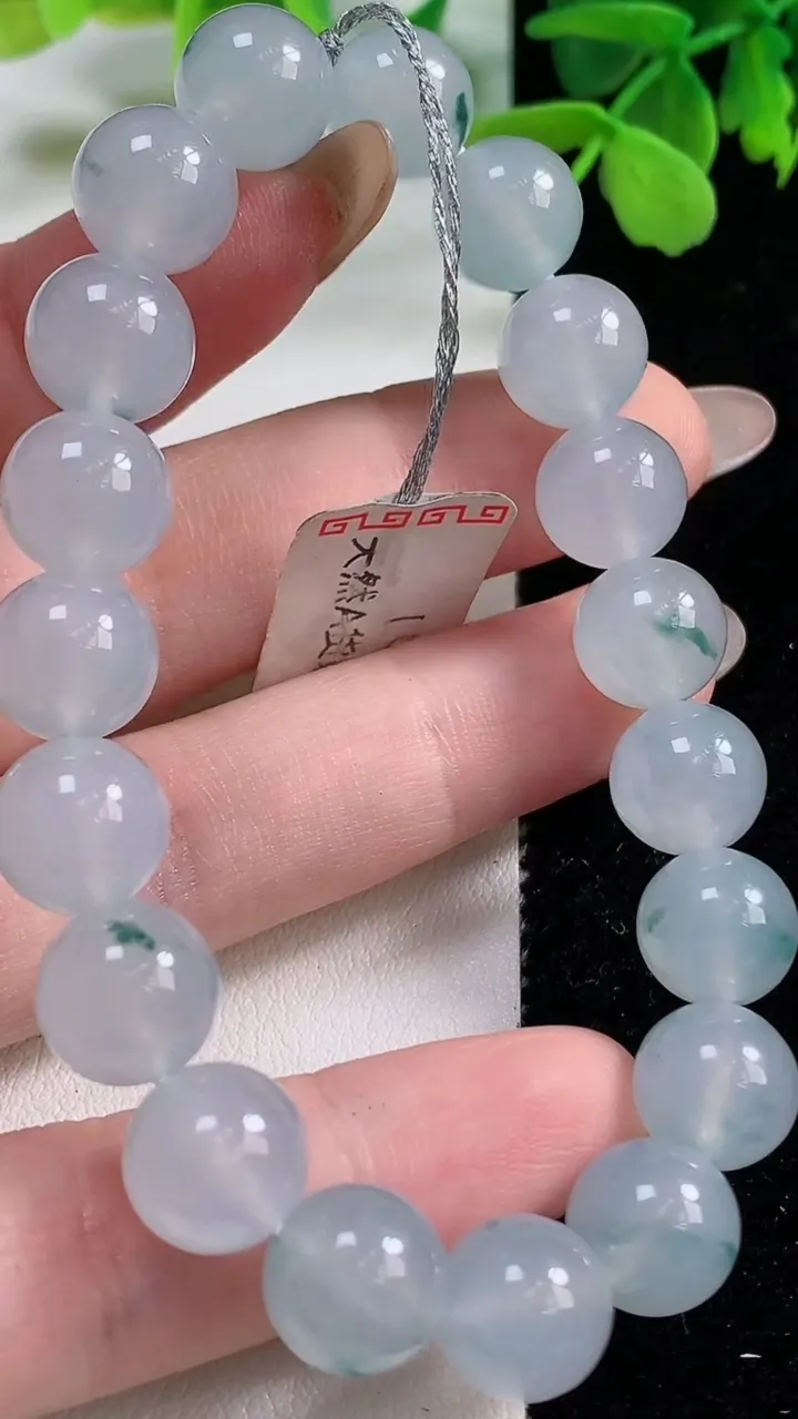 天然A货翡翠种飘花圆珠手串，尺寸10-19颗，重量:32.89g11月3日
工厂直销收藏佳品,种好水