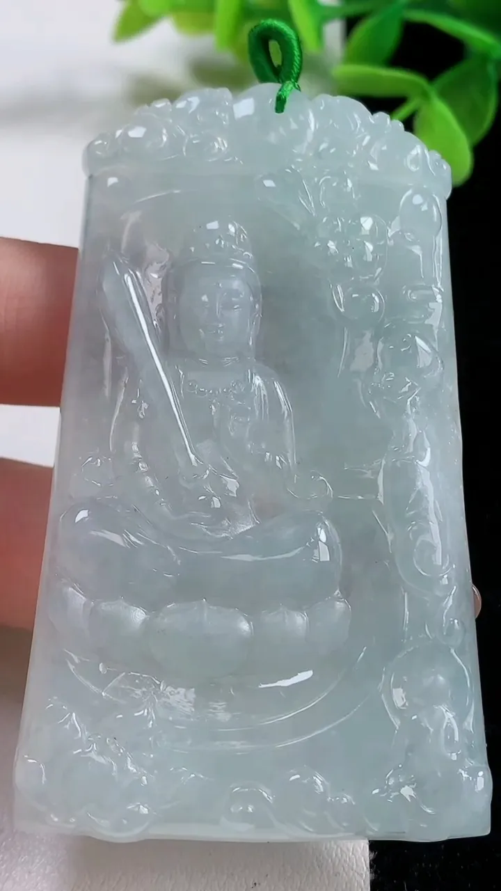 天然A货翡翠文殊菩萨吊坠，尺寸70.7-41-5.8，重量:39.12g
11月3日