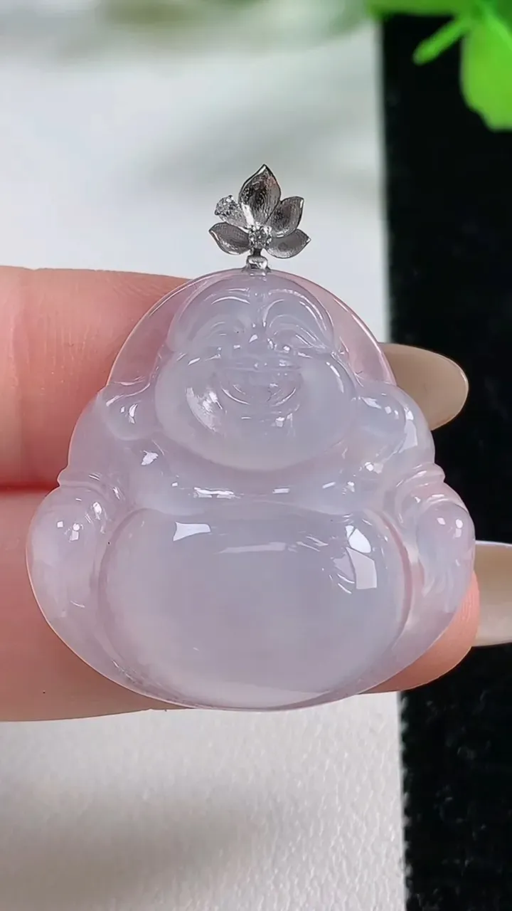天然A货翡翠种白冰佛公吊坠，尺寸30-29.6-5.8，重量:7.91g
11月3日