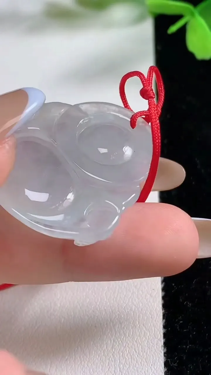 天然A货翡翠佛公吊坠，尺寸32.3-34.7-6.5，重量:10.98g
11月3日