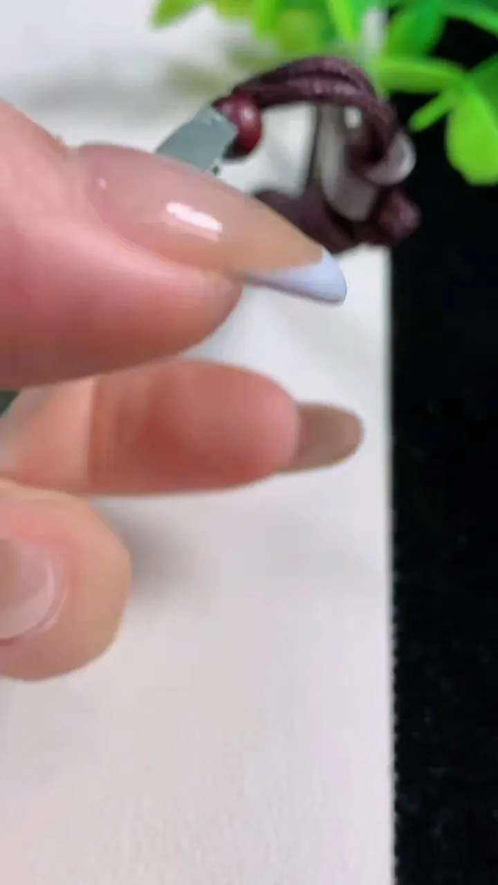 天然A货翡翠冰种飘花不动明王吊坠，尺寸55.7-50.5-5.3，重量:30.28g
11月3日