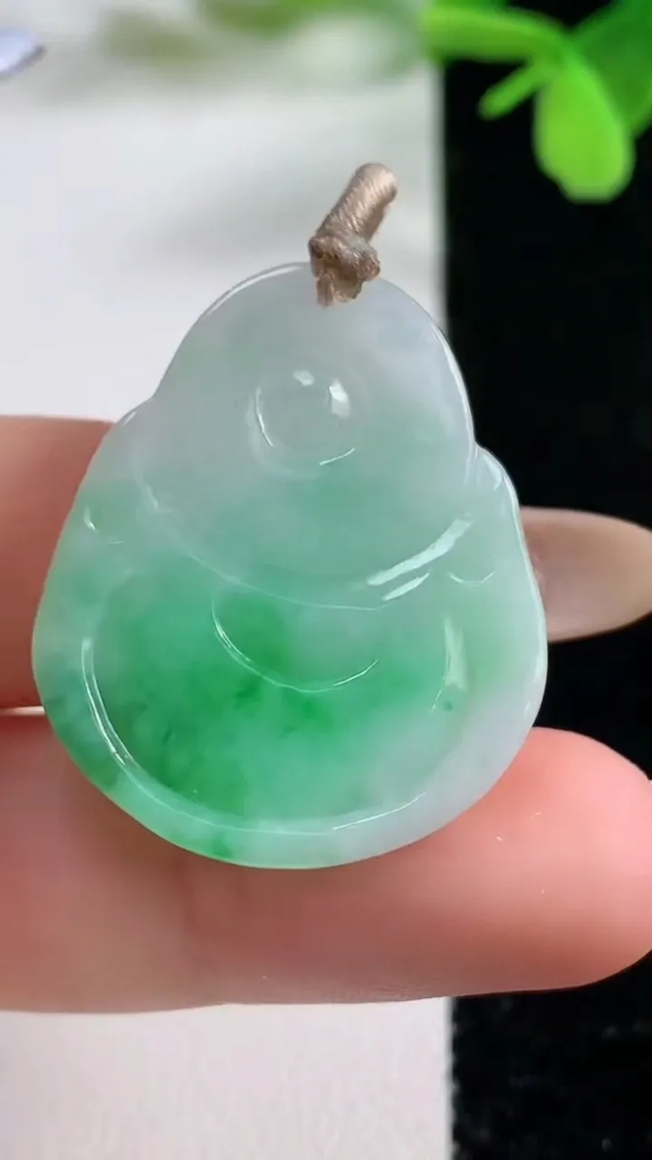 天然A货翡翠佛公吊坠，尺寸30.7-25.4-5.8，重量:7.54g
11月3日