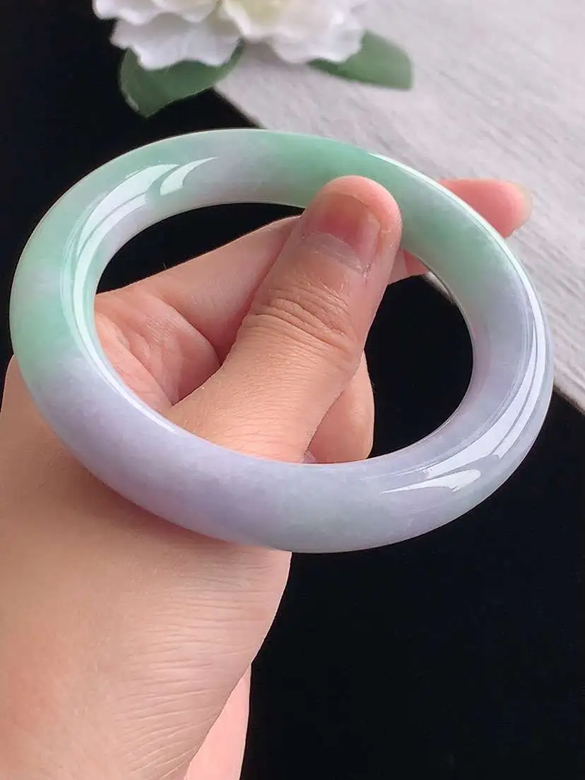 a货翡翠老坑冰种春带彩紫罗兰飘绿胖圆条手镯56-57圈口  尺寸56.5×11.8mm 重量77.88g 1102