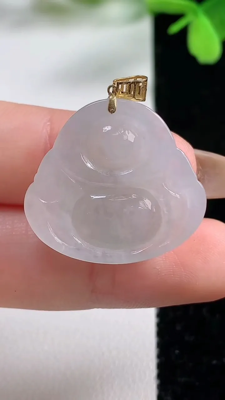 天然A货翡翠佛公吊坠，尺寸23.2-24.3-6.1，重量:5.86g
11月3日