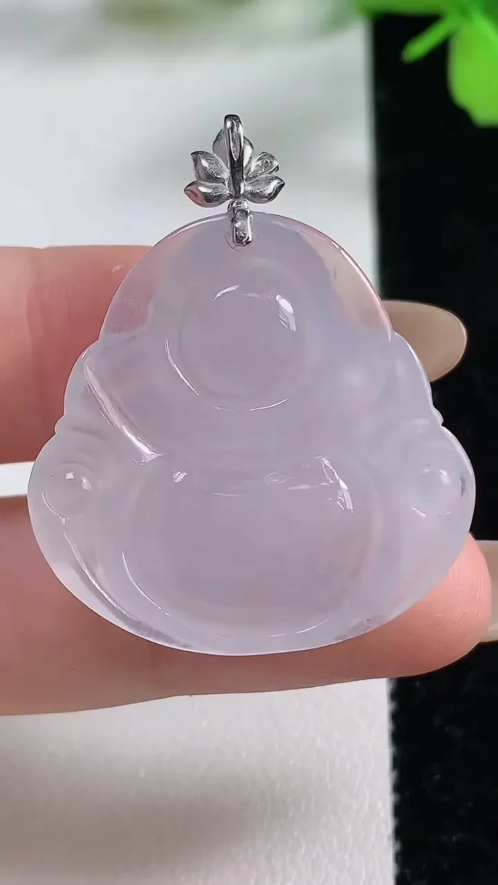 天然A货翡翠种白冰佛公吊坠，尺寸30-29.6-5.8，重量:7.91g
11月3日