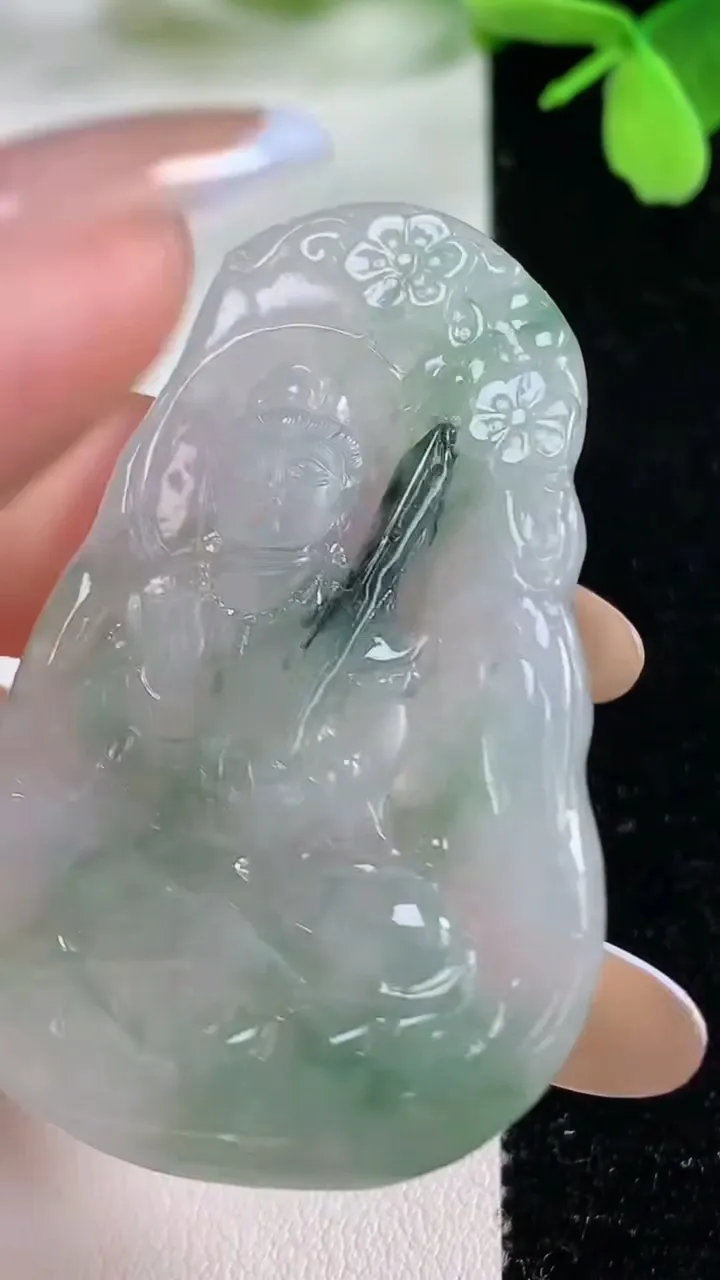 天然A货翡翠文殊菩萨吊坠，尺寸53.3-33.7-5.4，重量:18.02g
11月3日