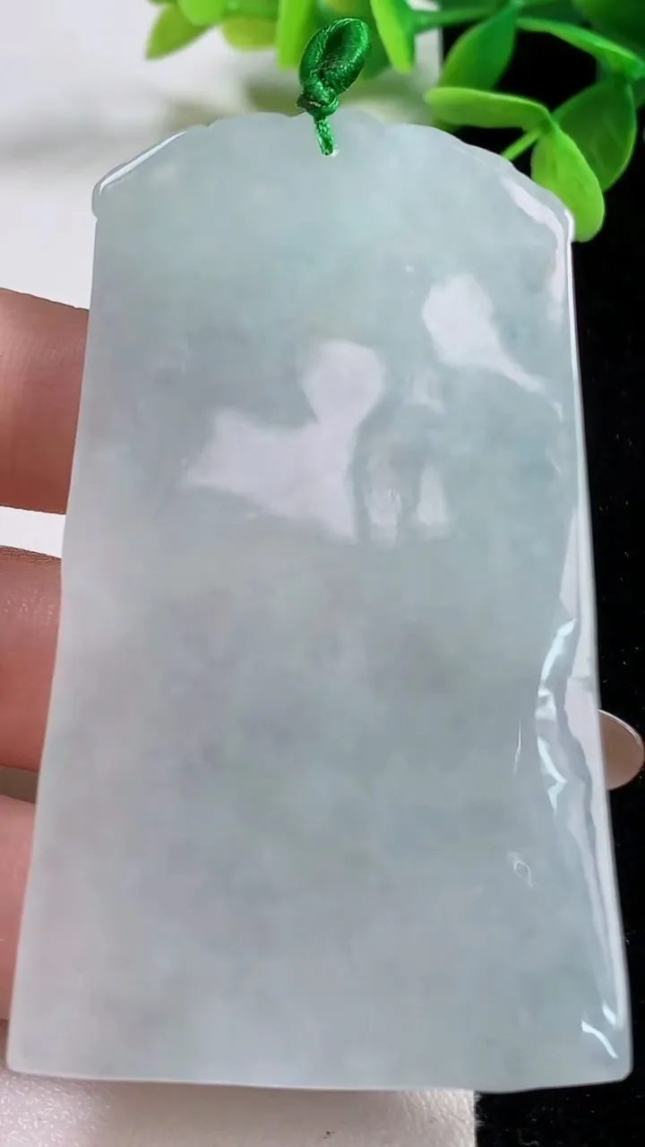 天然A货翡翠文殊菩萨吊坠，尺寸70.7-41-5.8，重量:39.12g
11月3日