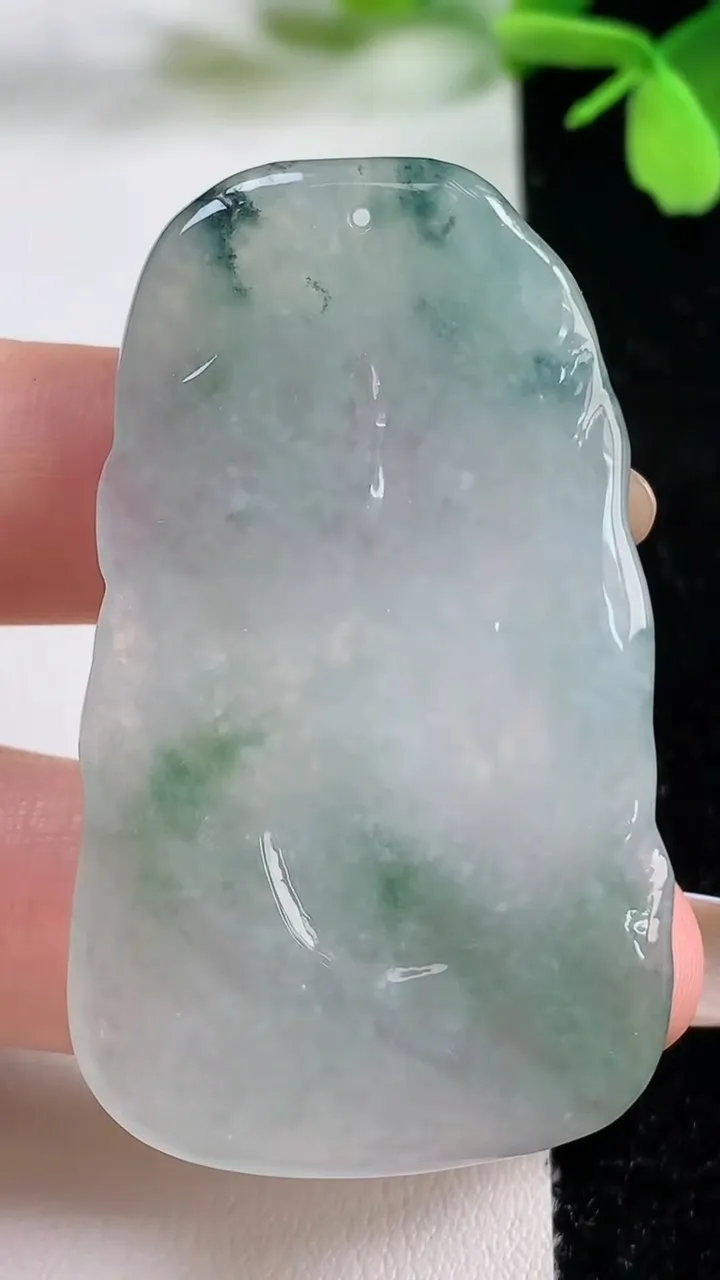 天然A货翡翠冰种飘花文殊菩萨吊坠，尺寸51.3-31.3-5.9，重量:19.49g
11月3日