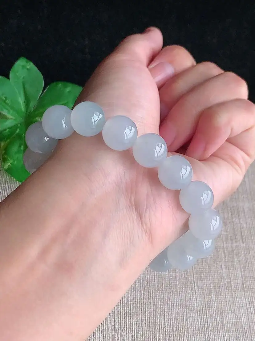 a货翡翠老坑冰种白月光圆珠佛珠手串17颗  尺寸11.6mm 重量48.35g 1102