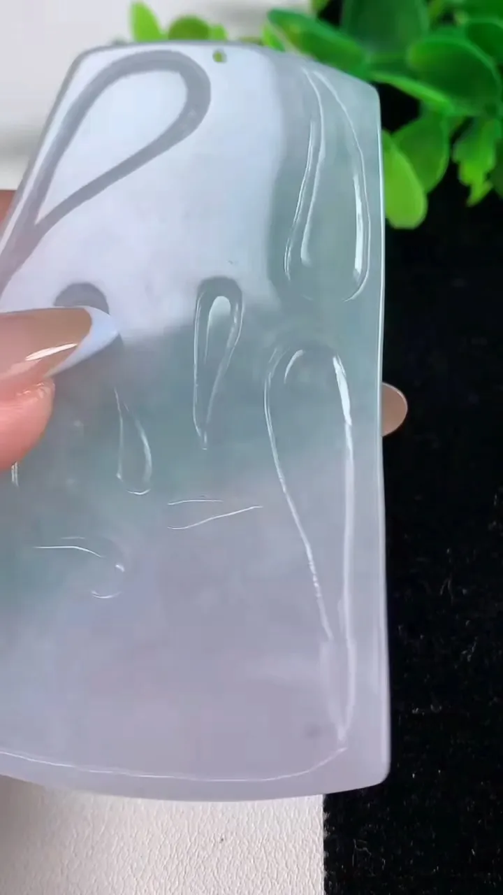 天然A货翡翠冰种飘花祥龙文殊菩萨吊坠，尺寸79-50-4.5，重量:39.91g
11月3日