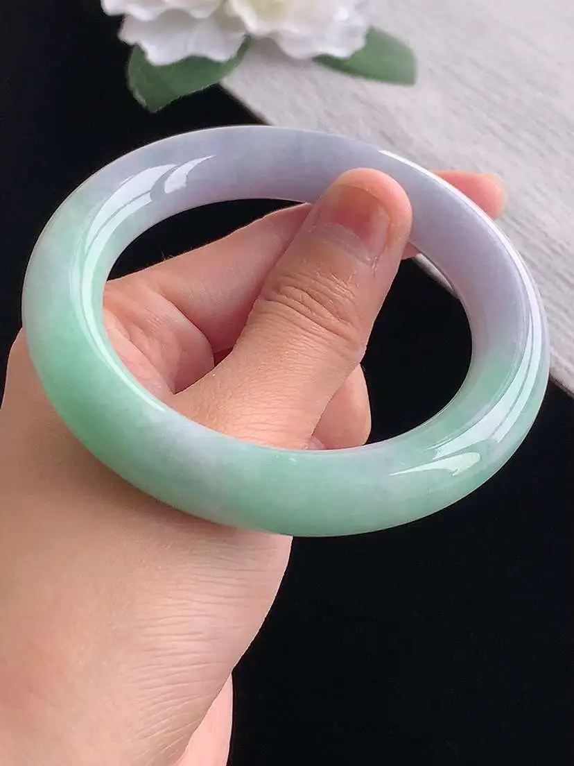 a货翡翠老坑冰种春带彩紫罗兰飘绿胖圆条手镯56-57圈口  尺寸56.5×11.8mm 重量77.88g 1102