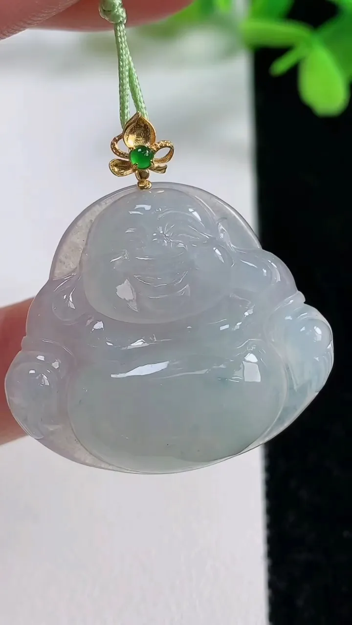 天然A货翡翠种飘花佛公吊坠，尺寸27.8-31.3-5.8，重量:7.72g
11月3日
