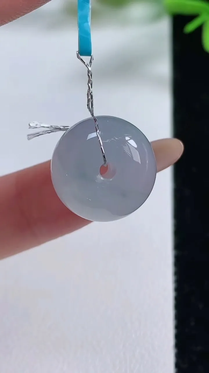 天然A货翡翠冰种紫罗兰路路通吊坠，尺寸16.2-11.4，重量:6.62g
11月3日