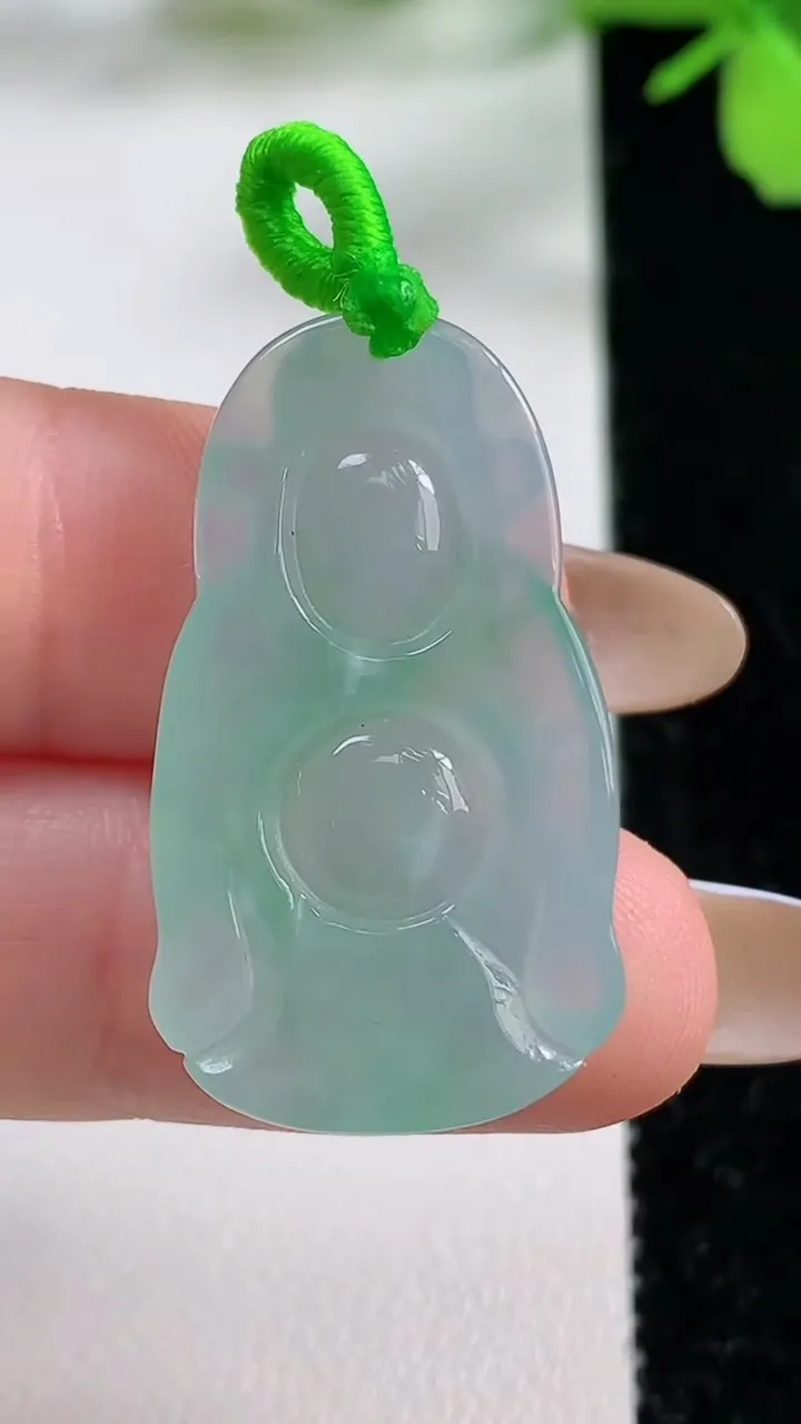 天然A货翡翠财神爷吊坠，尺寸31.8-17.8-5.2，重量:5.71g
11月3日