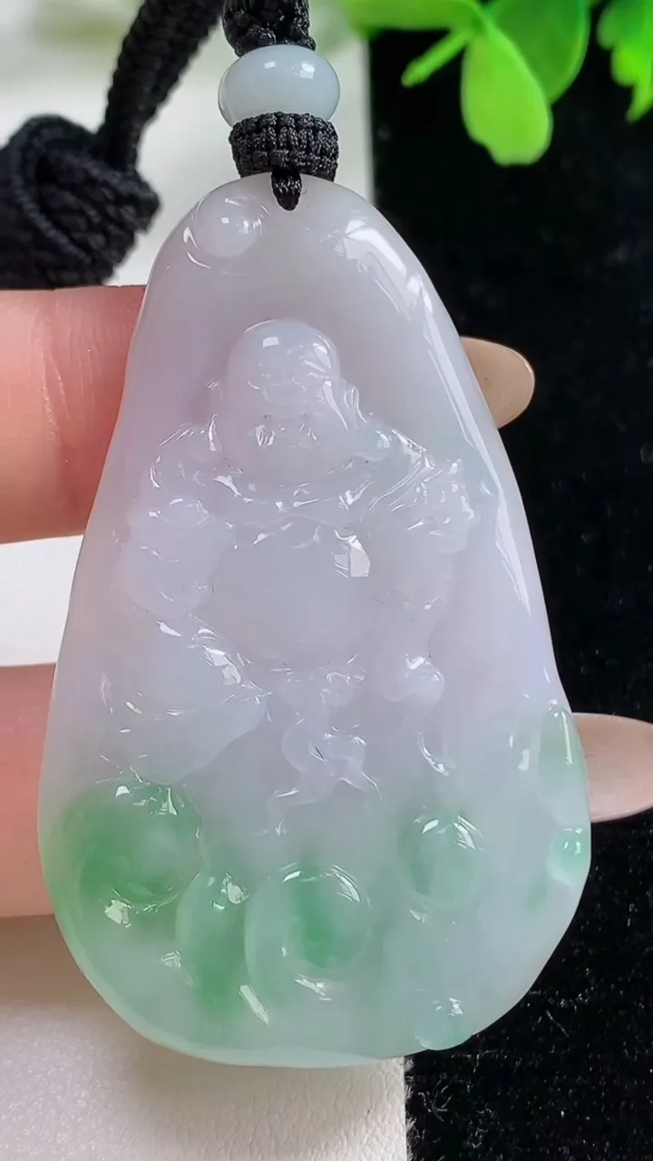 天然A货翡翠逍遥佛吊坠，尺寸52.8-33.8-5.3，重量:23.06g
11月3日