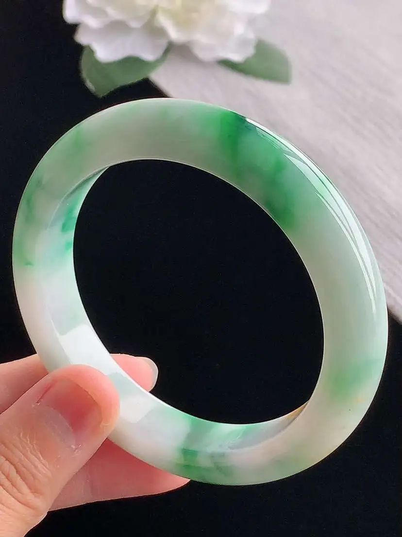 a货翡翠老坑冰润黄加绿双彩正装正圈手镯57-58圈口  尺寸57.5×12.4×9mm 重量66.28g 1102