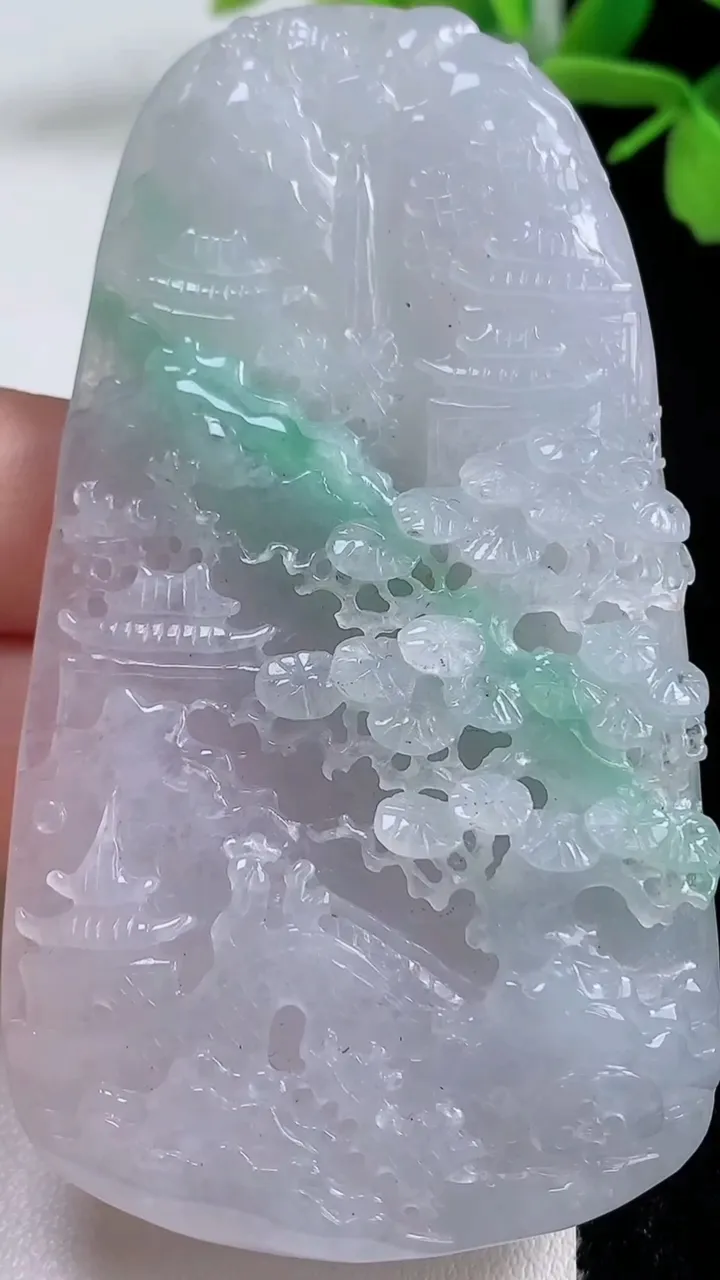 天然A货翡翠山水牌吊坠，尺寸77.2-41.8-11，重量:54.26g
11月3日