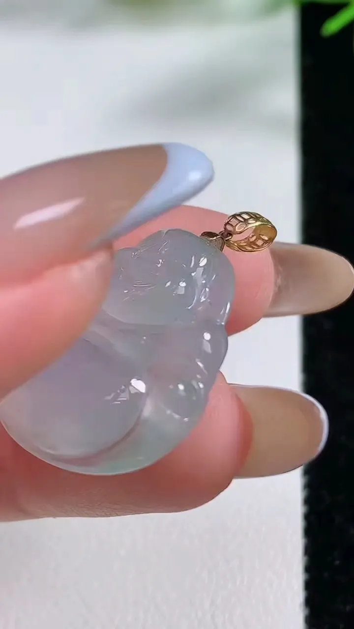 天然A货翡翠种紫罗兰佛公吊坠，尺寸23.8-25.7-6.1，重量:5.44g
11月3日