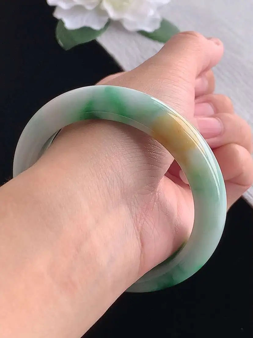 a货翡翠老坑冰润黄加绿双彩正装正圈手镯57-58圈口  尺寸57.5×12.4×9mm 重量66.28g 1102