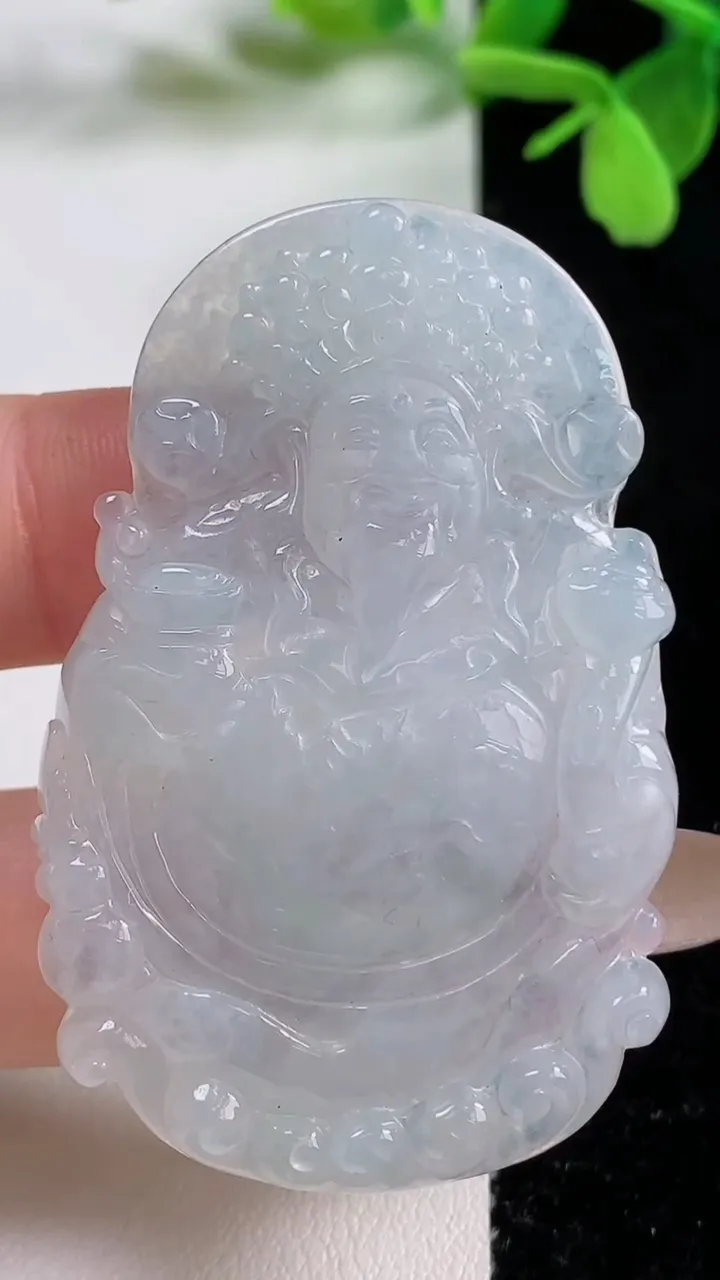 天然A货翡翠财神爷吊坠，尺寸54-34-5.2，重量:17.98g
11月3日