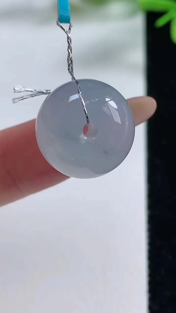 天然A货翡翠冰种紫罗兰路路通吊坠，尺寸16.2-11.4，重量:6.62g
11月3日