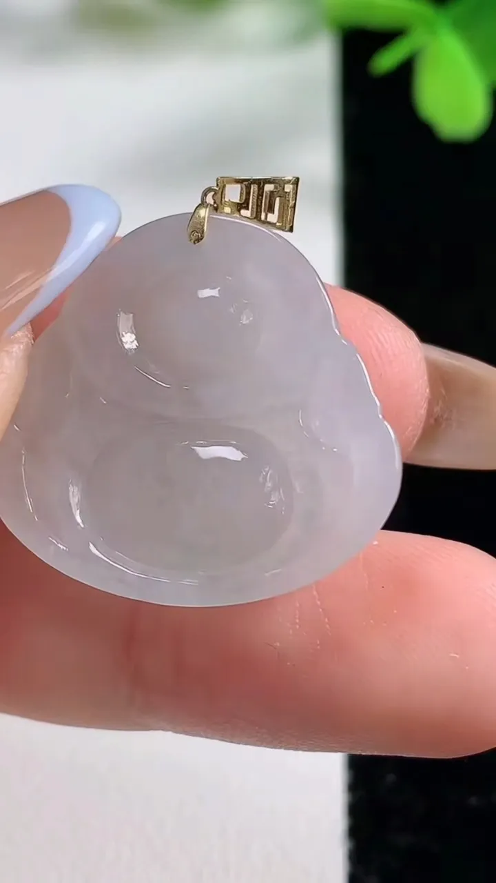 天然A货翡翠佛公吊坠，尺寸23.2-24.3-6.1，重量:5.86g
11月3日