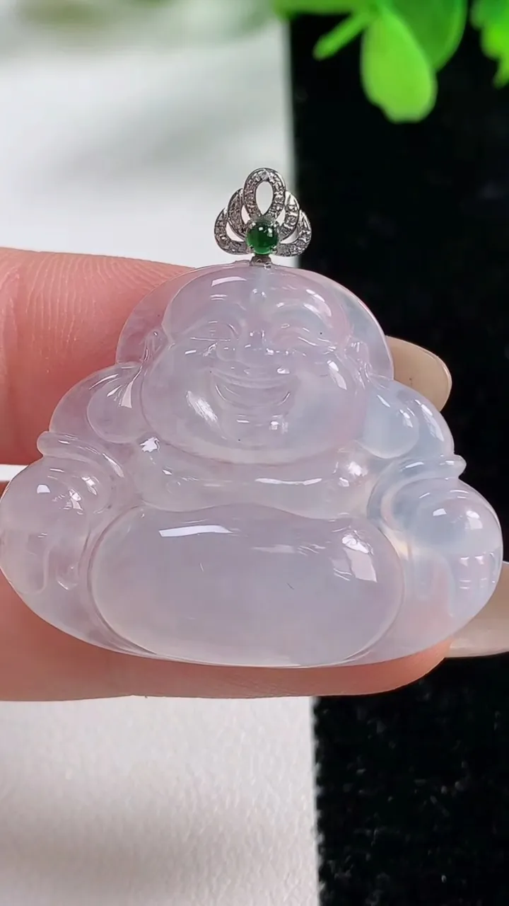 天然A货翡翠种白冰佛公吊坠，尺寸27.7-34.6-6，重量:8.91g
11月3日