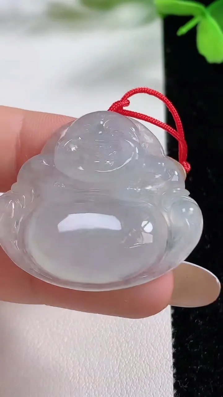 天然A货翡翠佛公吊坠，尺寸32.3-34.7-6.5，重量:10.98g
11月3日