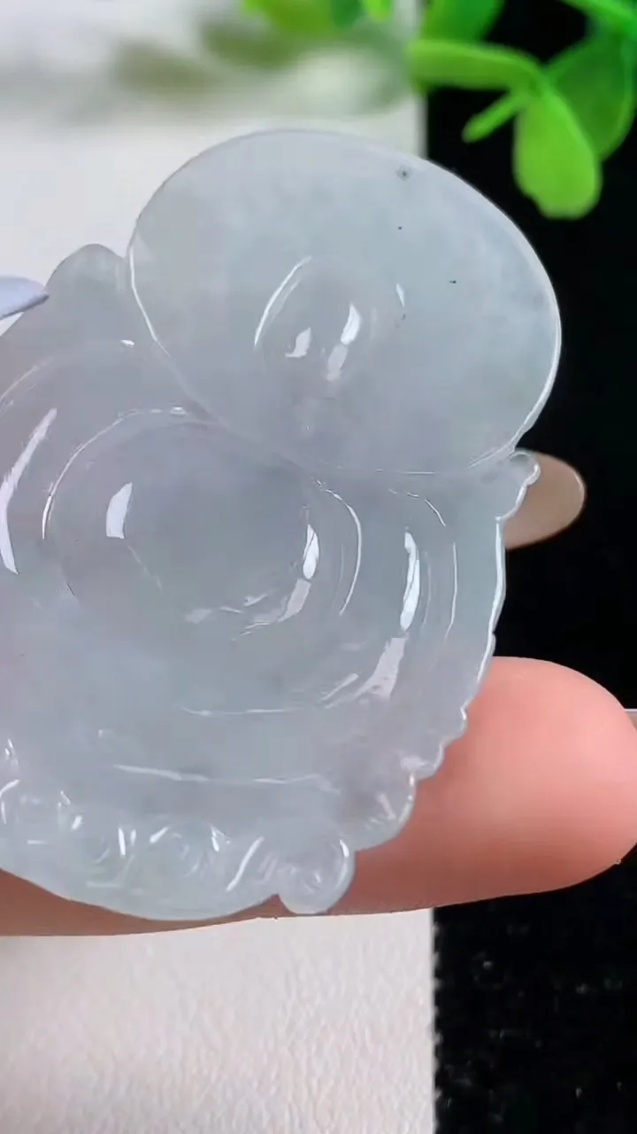 天然A货翡翠财神爷吊坠，尺寸54-34-5.2，重量:17.98g
11月3日