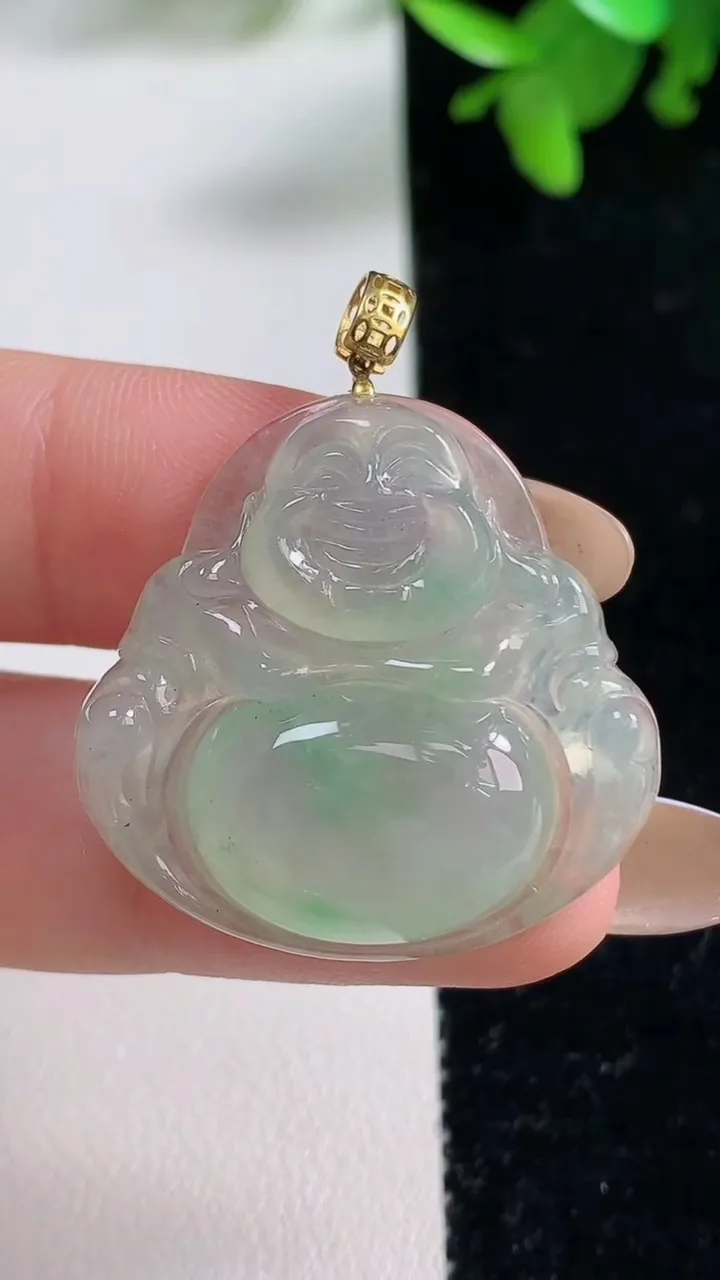 天然A货翡翠佛公吊坠，尺寸28.5-29.5-6.6，重量:7.66g
11月4日