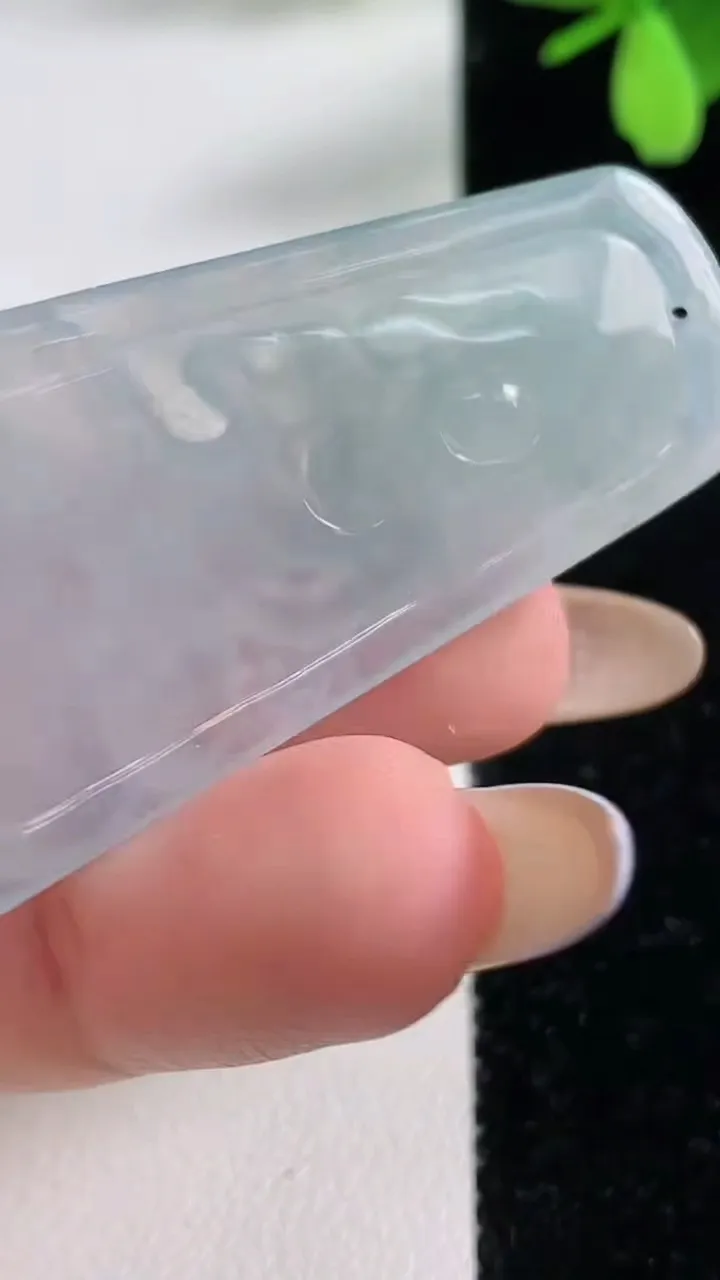 天然A货翡翠普贤菩萨吊坠，尺寸49-25.5-4.8，重量:11.38g
11月4日