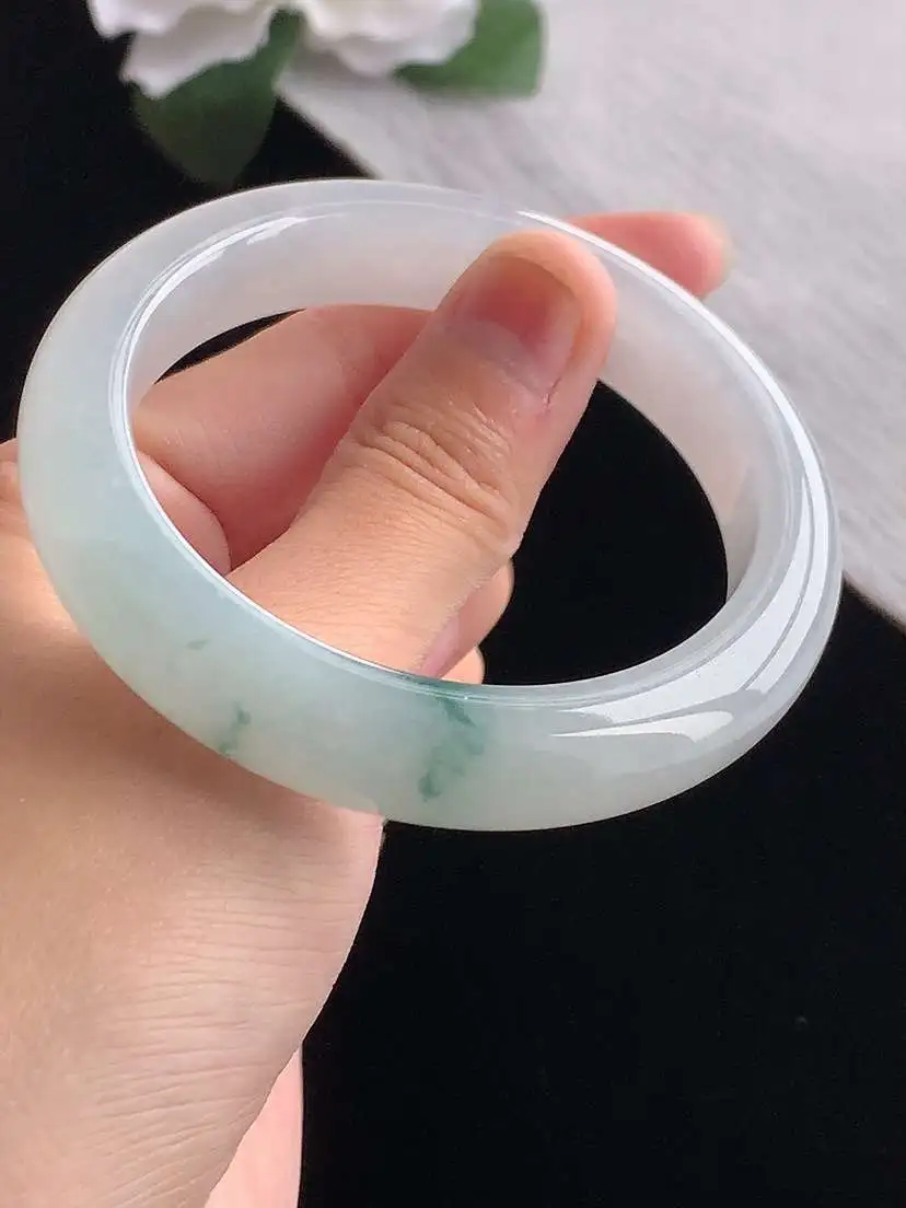 a货翡翠老坑冰种飘花正装正圈手镯圈口  尺寸55.5×11.8×8.8mm 重量59.78g 1103