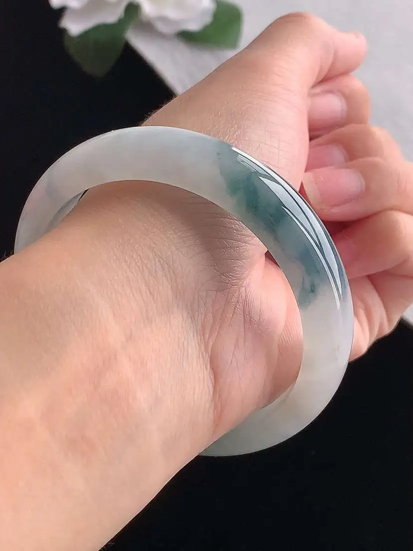 a货翡翠老坑冰种飘花正装正圈手镯57-58圈口  尺寸57×14×7.5mm 重量57.10g 11
