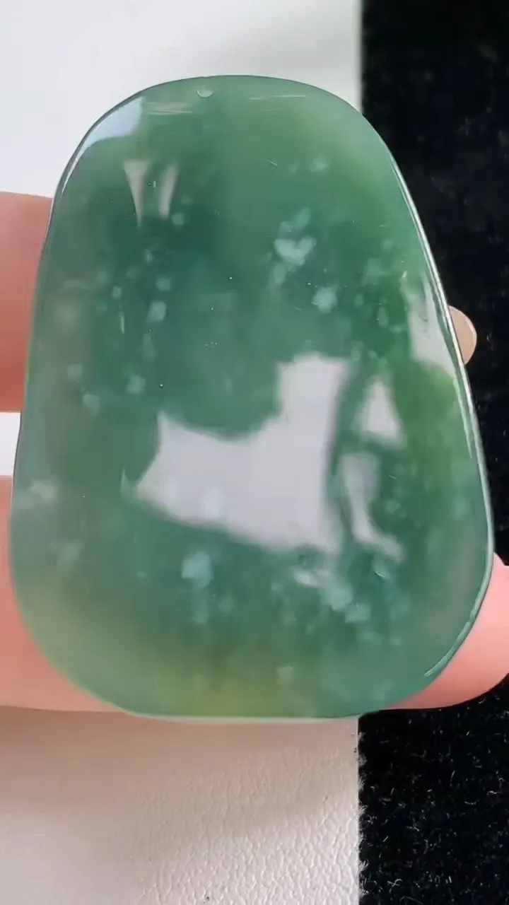 天然A货翡翠蓝水双彩文殊菩萨吊坠，尺寸45.5-31.8-6，重:19.28g
11月4日