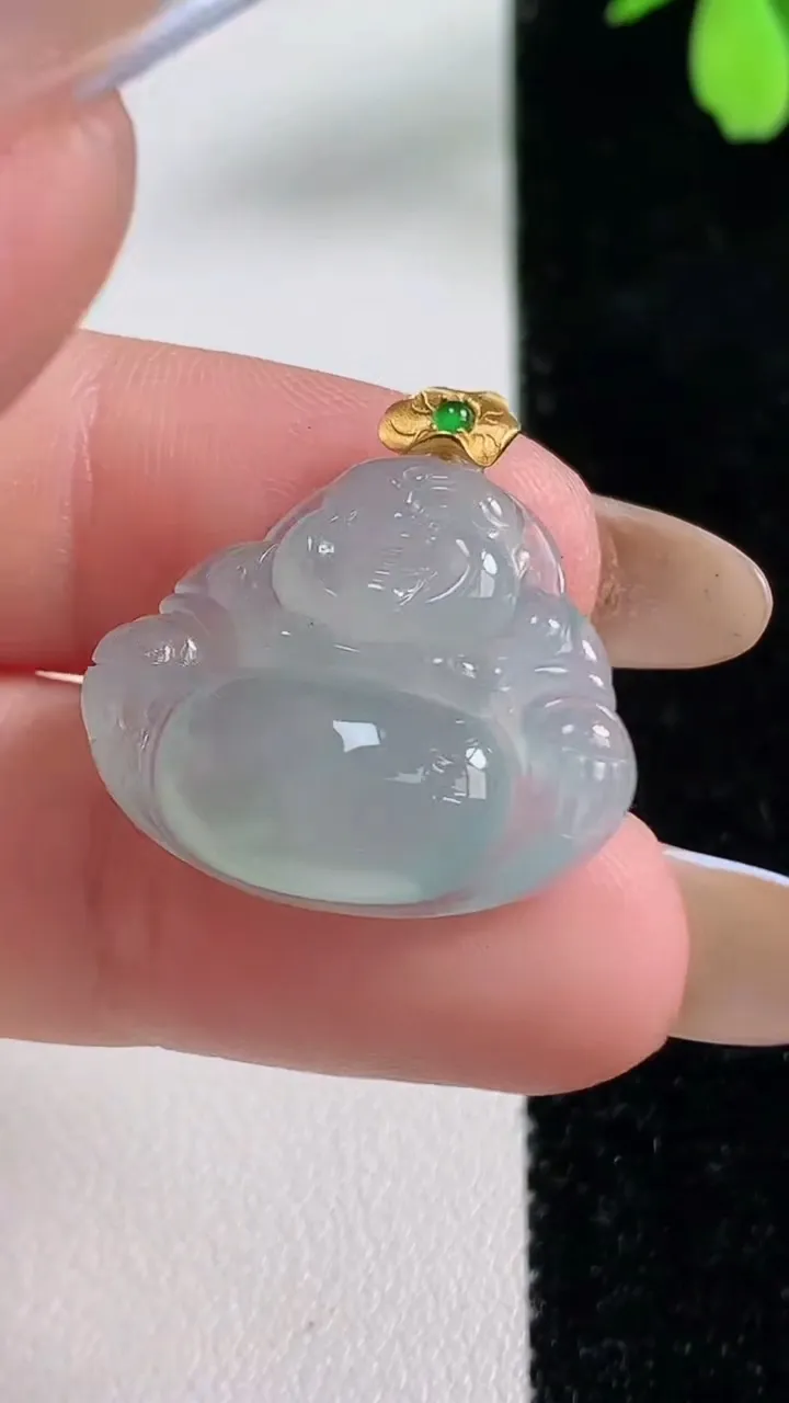 天然A货翡翠佛公吊坠，尺寸20.2-23.6-5.6，重量:4.07g
11月4日