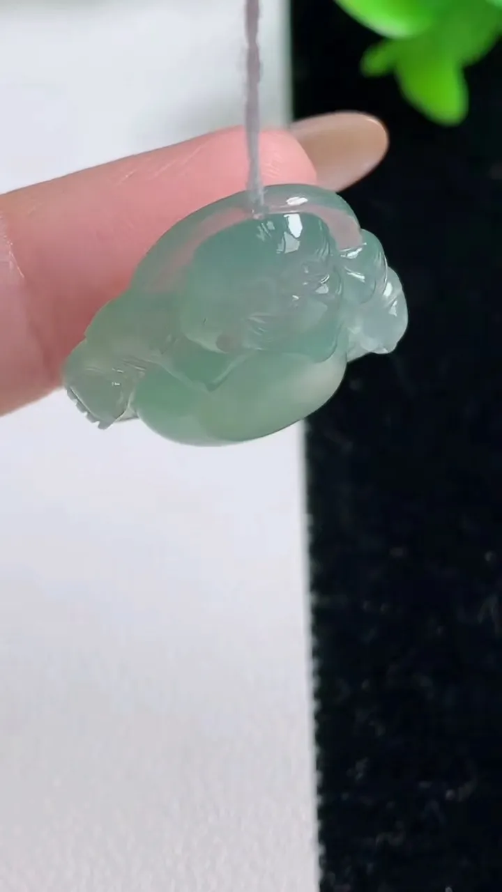 天然A货翡翠佛公吊坠，尺寸21-23-6，重量:4.59g
11月4日