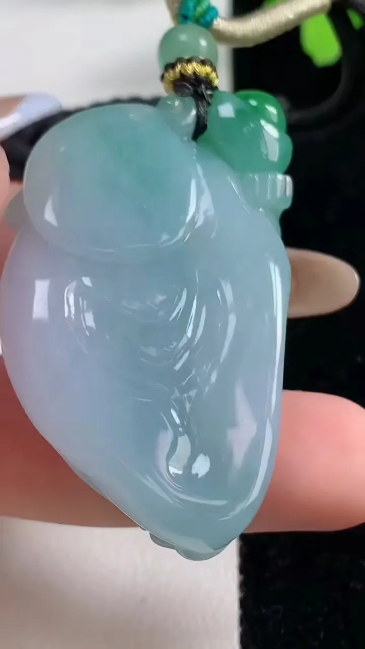 天然A货翡翠财神爷吊坠，尺寸44.4-27-11.8，重量:30.87g
11月4日