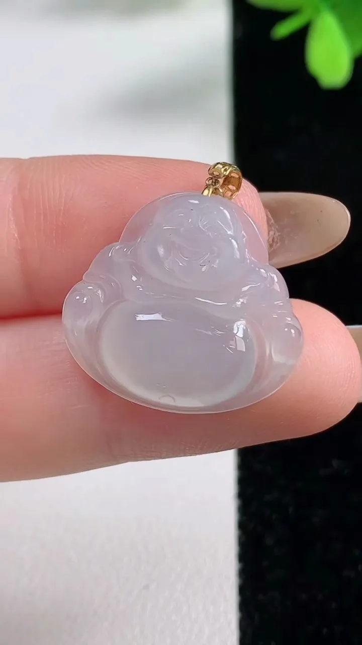 天然A货翡翠种白冰佛公吊坠，尺寸20-21.6-3.6，重量:2.61g
11月4日