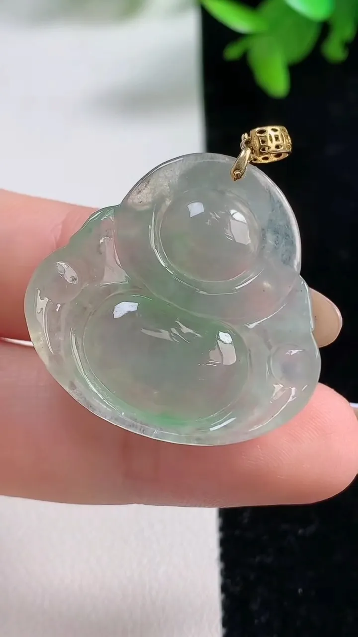 天然A货翡翠佛公吊坠，尺寸28.5-29.5-6.6，重量:7.66g
11月4日