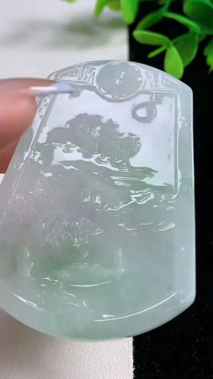 天然A货翡翠山水牌吊坠，尺寸69-49-4.5，重量:34.16g
11月4日