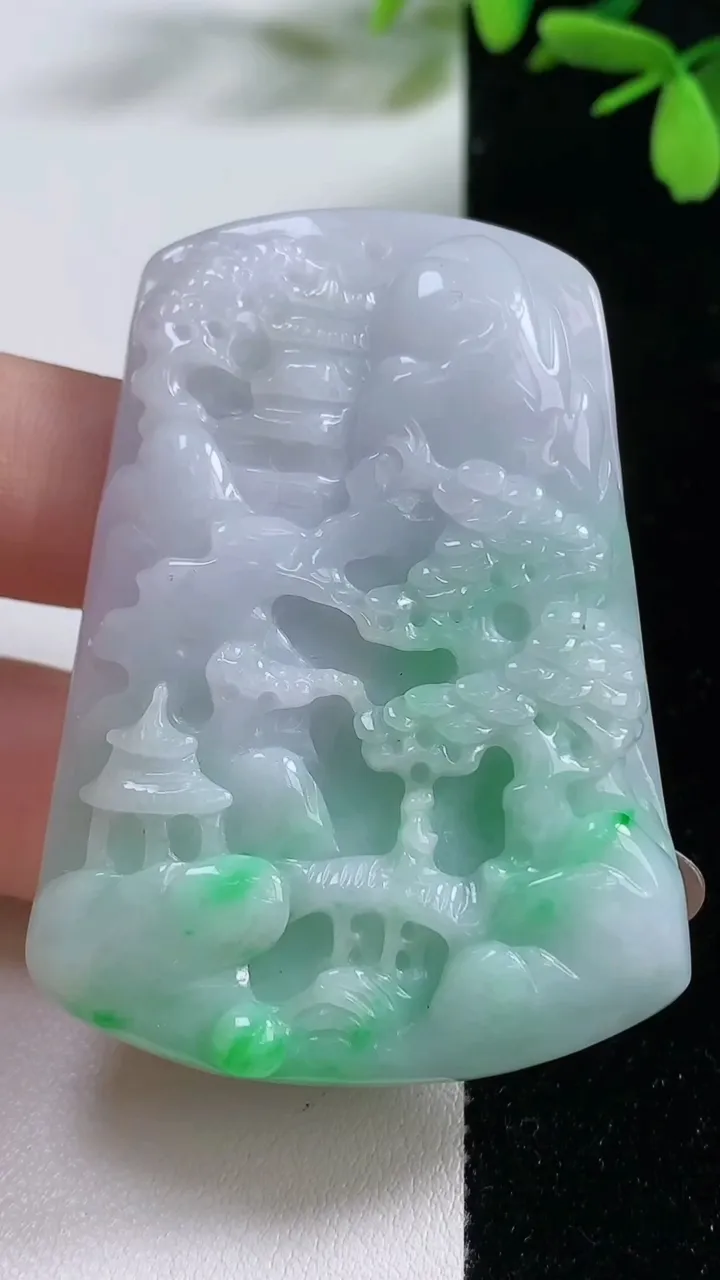 天然A货翡翠山水牌吊坠，尺寸58-42-7.8，重:37.02g
11月4日