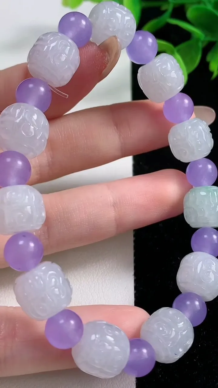 天然A货翡翠路路通手串，尺寸11-10-11颗，重量:36.01g11月4日
工厂直销收藏佳品,种好